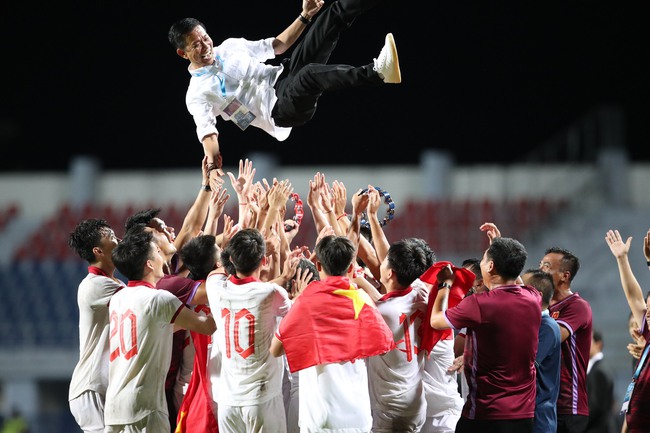 U23 Việt Nam và chức vô địch nhiều cảm hứng của HLV Hoàng Anh Tuấn - Ảnh 2.
