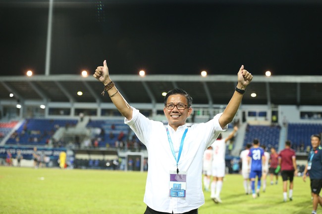 HLV Hoàng Anh Tuấn có chức vô địch đầu tiên, HLV Shin Tae Yong bị chỉ trích vì vẫn trắng tay với bóng đá Indonesia - Ảnh 2.