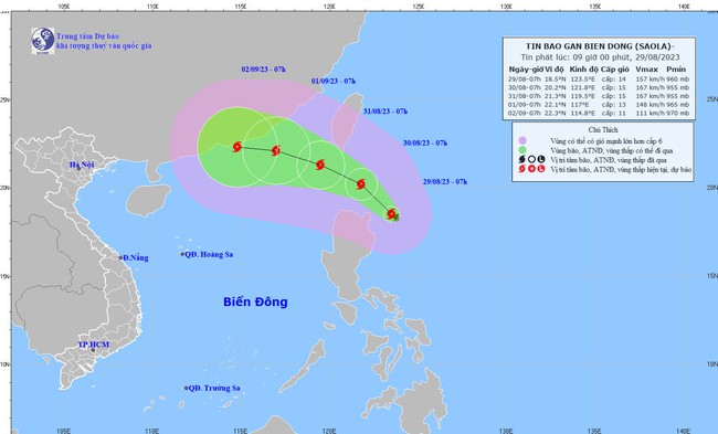 Bão SAOLA giật cấp 17 sắp vào Biển Đông - Ảnh 1.