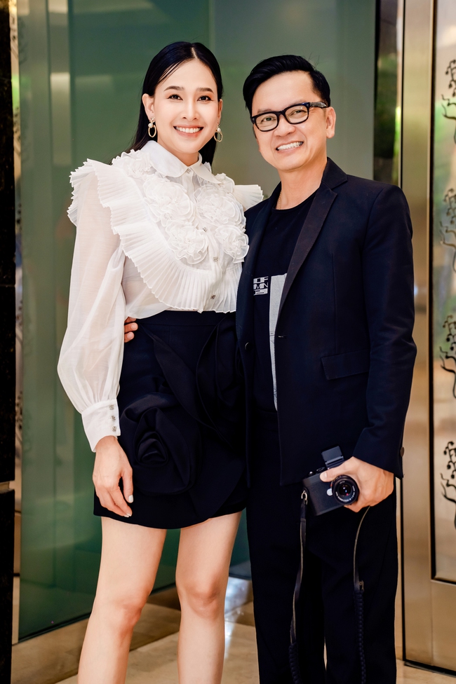 Hoa hậu Dương Mỹ Linh khoe sắc vóc bất ngờ sau 4 tháng sinh con - Ảnh 5.