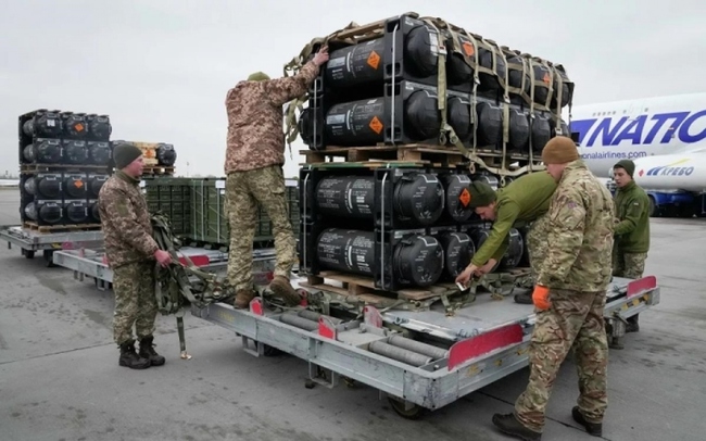 Mỹ thông báo gói hỗ trợ quân sự mới trị giá 250 triệu USD cho Ukraine - Ảnh 1.