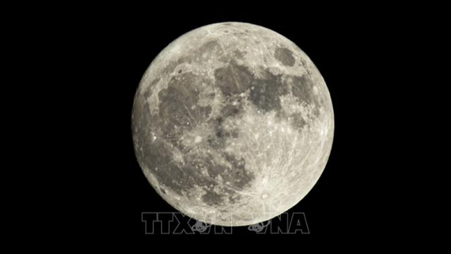 Ngắm Siêu trăng lớn nhất trong năm - Ảnh 1.