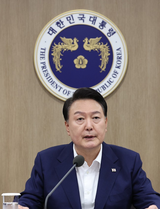Vụ đâm dao tại Hàn Quốc: Tổng thống yêu cầu biện pháp xử lý nghiêm - Ảnh 1.