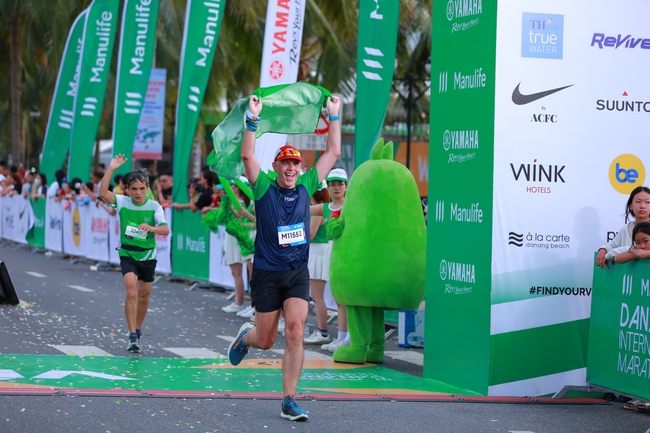 Hơn 9.000 vận động viên tham gia Marathon Quốc tế Đà Nẵng Manulife 2023 - Ảnh 2.