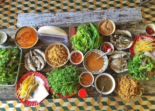 Top 10 món ăn ngon bổ rẻ phải thử khi đến thành phố đáng sống Đà Nẵng - Ảnh 8.