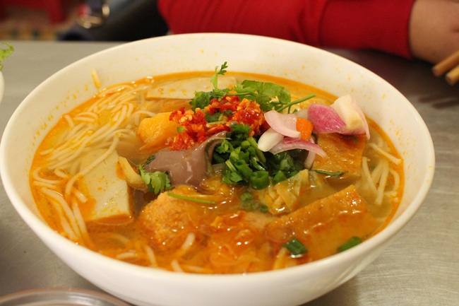 Top 10 món ăn ngon bổ rẻ phải thử khi đến thành phố đáng sống Đà Nẵng - Ảnh 5.