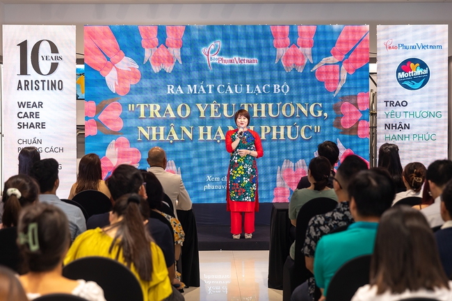 Diễn viên Thanh Hương tặng áo của Luyến 'lươn' gây Quỹ Mottainai hỗ trợ trẻ em - Ảnh 1.