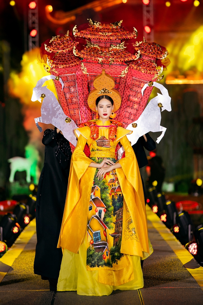 Dàn Hoa, Á hậu hội tụ tại show thời trang 'Tinh hoa cố đô' của NTK Thạch Linh tại Ninh Bình - Ảnh 7.