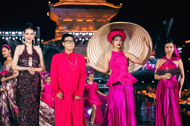 Dàn Hoa, Á hậu hội tụ tại show thời trang 'Tinh hoa cố đô' của NTK Thạch Linh tại Ninh Bình - Ảnh 17.