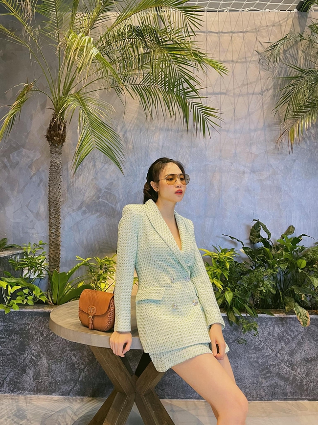 Đàm Thu Trang mách nước phối đồ đi giày bệt vẫn tôn dáng - Ảnh 9.