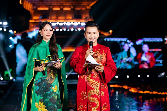 Dàn Hoa, Á hậu hội tụ tại show thời trang 'Tinh hoa cố đô' của NTK Thạch Linh tại Ninh Bình - Ảnh 3.