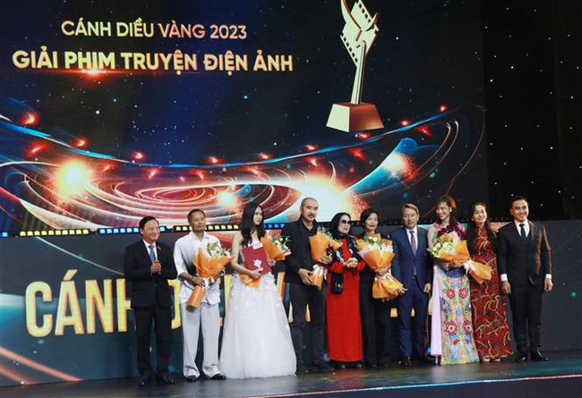 Giải thưởng Cánh diều 2023 vinh danh 'Tro tàn rực rỡ' của đạo diễn Bùi Thạc Chuyên - Ảnh 1.