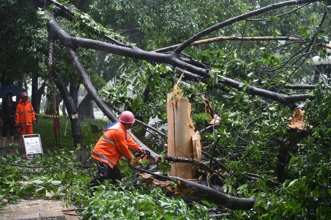 Mưa bão nhiệt đới tiếp tục gây ảnh hưởng tại Trung Quốc - Ảnh 4.