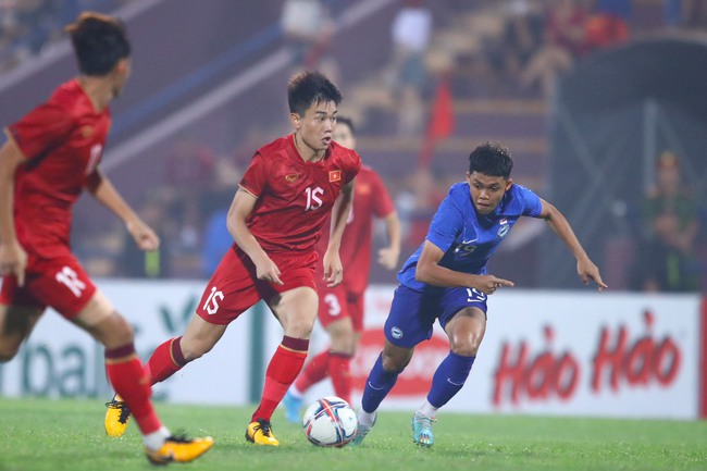 Lượt trận cuối bảng C Vòng loại U23 châu Á 2024, U23 Việt Nam 2-2 U23 Singapore: Thử nghiệm không thành - Ảnh 1.