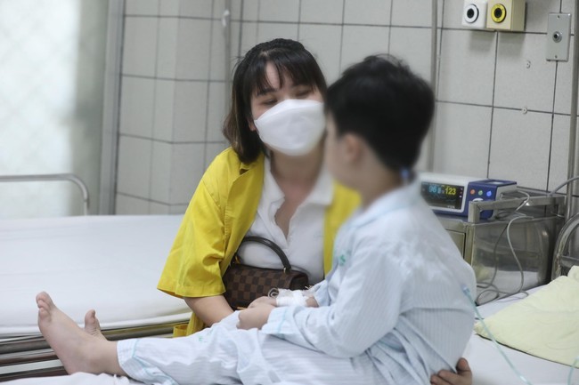 Vụ cháy chung cư mini quận Thanh Xuân: Các bệnh viện tập trung cao nhất để cứu chữa nạn nhân - Ảnh 3.