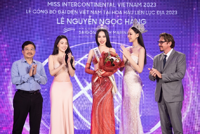 Á hậu Ngọc Hằng bắn tiếng Anh siêu đỉnh tại Họp báo trao sash Miss Intercontinental Vietnam 2023 - Ảnh 1.