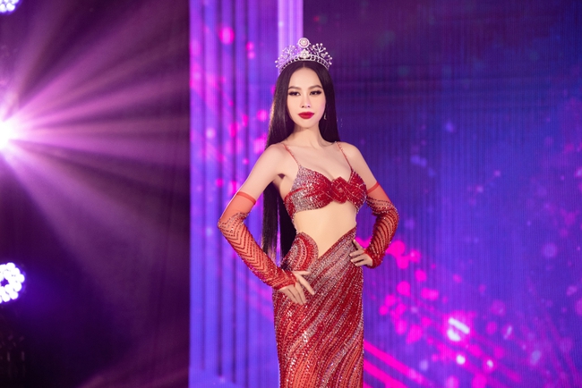 Á hậu Ngọc Hằng bắn tiếng Anh siêu đỉnh tại Họp báo trao sash Miss Intercontinental Vietnam 2023 - Ảnh 6.