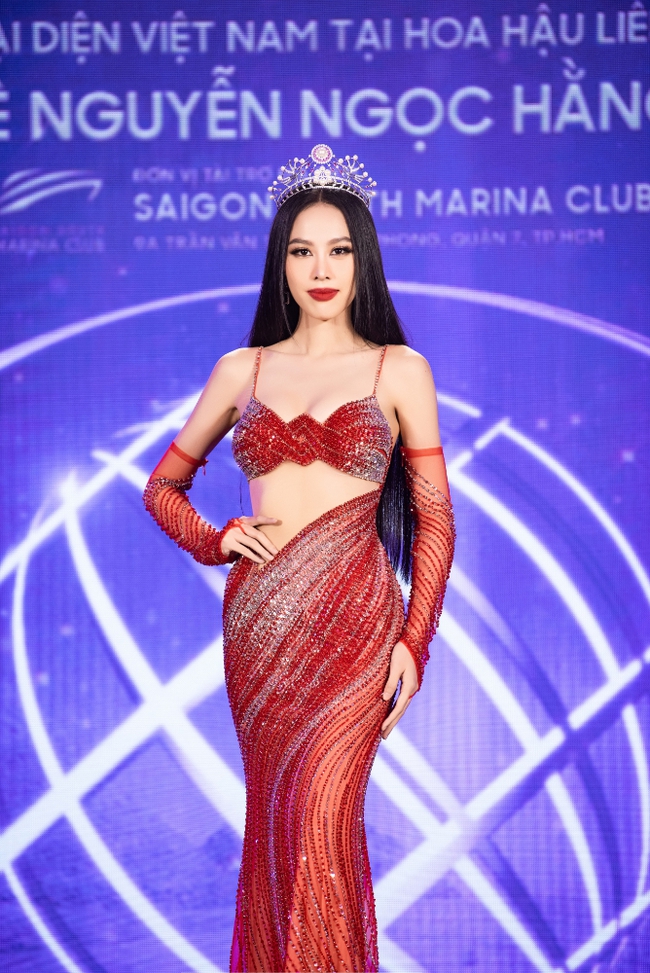 Á hậu Ngọc Hằng bắn tiếng Anh siêu đỉnh tại Họp báo trao sash Miss Intercontinental Vietnam 2023 - Ảnh 7.
