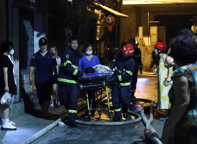 Cháy chung cư mini ở Hà Nội khiến nhiều người thiệt mạng - Ảnh 3.