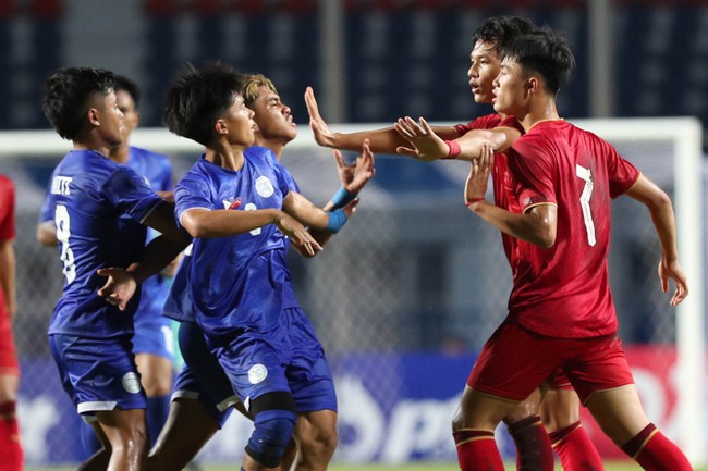 Cầu thủ U23 Việt Nam đá xấu đối thủ ở giải U23 Đông Nam Á 'mất tích' bí ẩn - Ảnh 2.