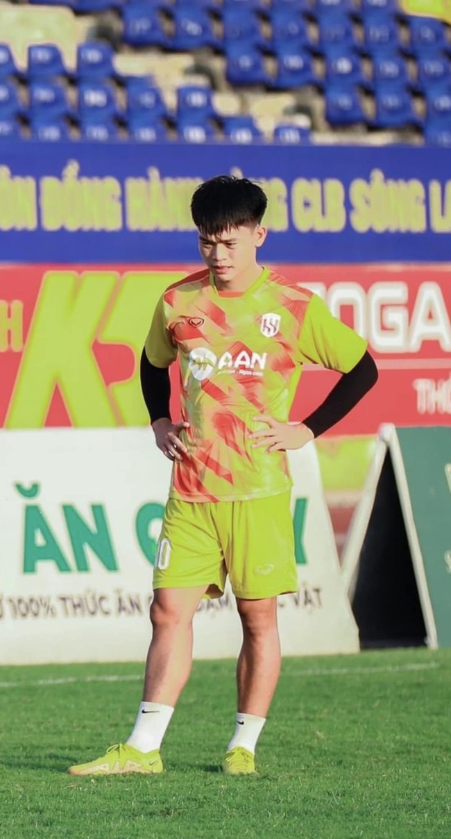 Chuyển nhượng V-League hôm nay 5/9: B.Bình Dương tái ký hợp đồng với Tiến Linh, hậu vệ U23 Việt Nam ở lại SLNA - Ảnh 3.