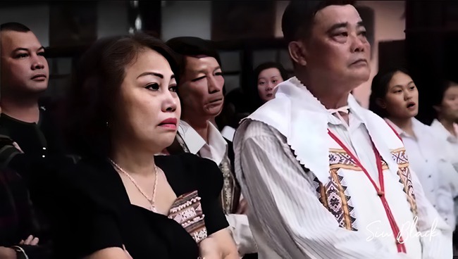 Sao Việt 15/9: Tùng Dương tặng hơn 300 triệu đồng cho nạn nhân vụ cháy chung cư mini, Siu Black xúc động trong đám cưới - Ảnh 1.