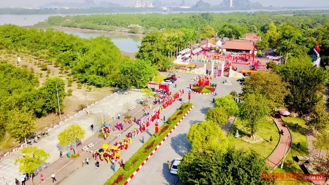 Quảng Ninh: Thúc đẩy du lịch cộng đồng bằng bản sắc văn hóa - Ảnh 1.