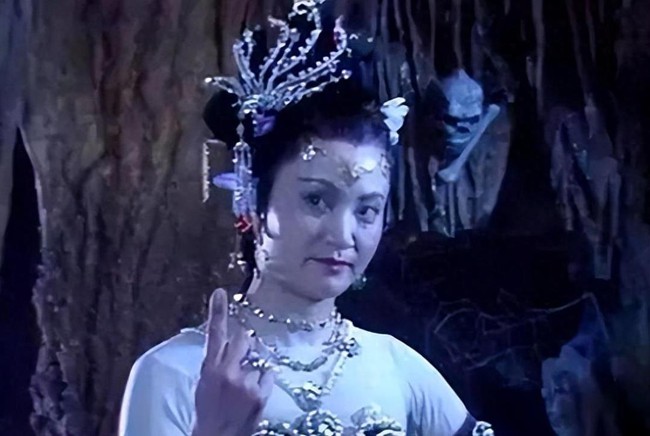 Dương Xuân Hà bị lừa đóng Bạch Cốt Tinh, nhất quyết không xem 'Tây Du Ký', giận đạo diễn Dương Khiết không nhìn mặt - Ảnh 4.