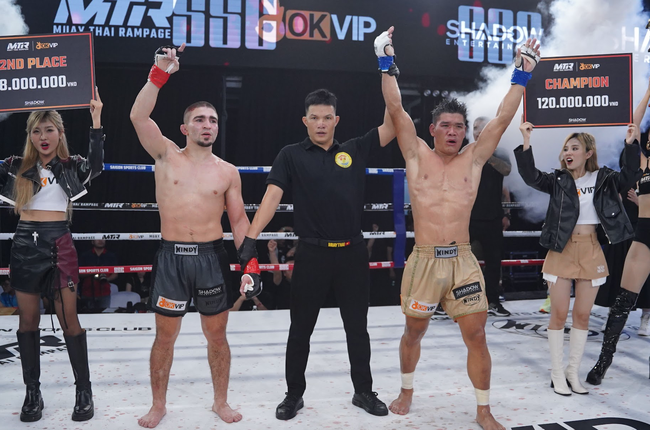 Thắng loạt đối thủ quốc tế, võ sĩ Trần Quốc Tuấn vô địch giải Muay Thai khốc liệt 4-man Tournament - Ảnh 2.