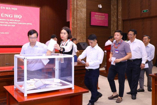 Bí thư Thành ủy Hà Nội dự tưởng niệm và quyên góp ủng hộ nạn nhân vụ cháy chung cư mi ni ở quận Thanh Xuân - Ảnh 7.