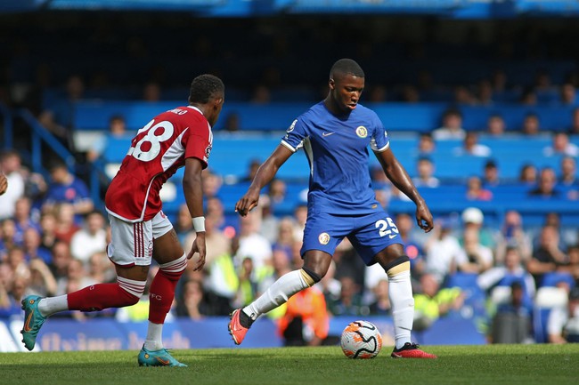 Công thủ tệ hại, Chelsea nhận thất bại muối mặt trên sân nhà trước đối thủ dưới cơ - Ảnh 1.