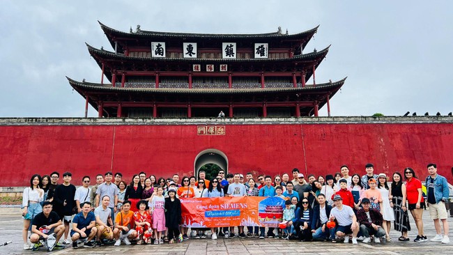 Hàng loạt Tour Trung Quốc hot trở lại với khách Việt - Ảnh 2.