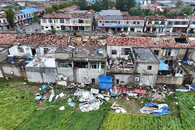 Trung Quốc: Lốc xoáy khiến 5 người thiệt mạng, nhiều người bị thương - Ảnh 2.