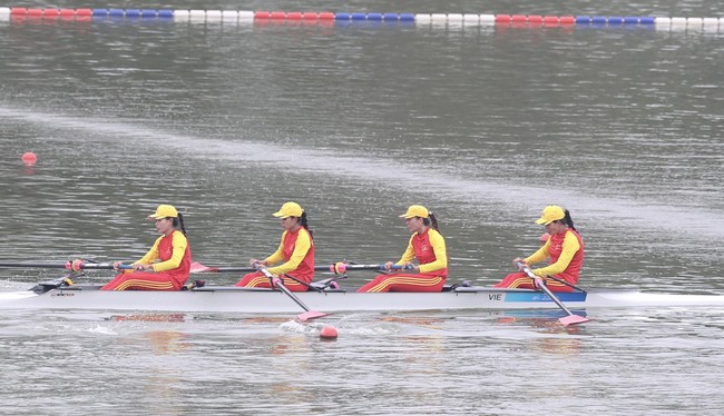 ASIAD 2023: Rowing giành huy chương đầu tiên cho Đoàn Thể thao Việt Nam - Ảnh 2.