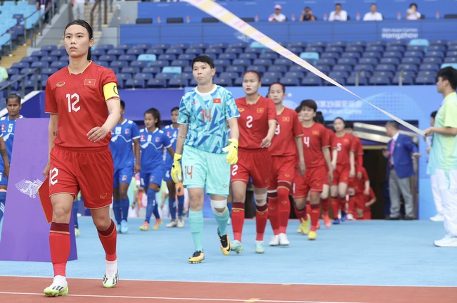 Tin nóng bóng đá Việt tối 17/10: Xác định 4 trận VAR vòng 1, trọng tài Việt Nam được AFC trọng dụng - Ảnh 5.