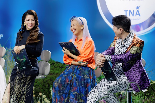 Dàn người đẹp Miss Earth Việt Nam 2023 trình diễn BST mới nhất của NTK Đỗ Mạnh Cường - Ảnh 2.