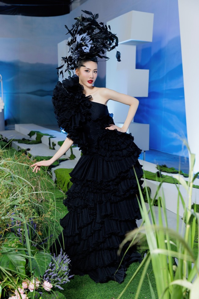 Dàn người đẹp Miss Earth Việt Nam 2023 trình diễn BST mới nhất của NTK Đỗ Mạnh Cường - Ảnh 6.