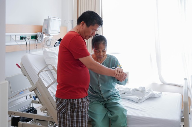 "5 phút vàng" hồi sinh bệnh nhân vỡ tim, 2 lần chết lâm sàng - Ảnh 3.