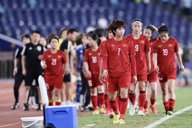 Việt Nam 0-7 Nhật Bản: Nỗi buồn của bóng đá nữ - Ảnh 1.