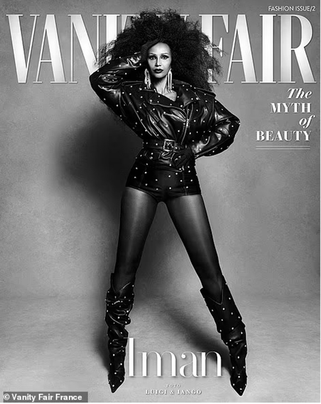 Naomi Campbell, Cindy Crawford và loạt người mẫu biểu tượng xuất hiện đầy táo bạo trên trang bìa 'Vanity Fair' - Ảnh 11.