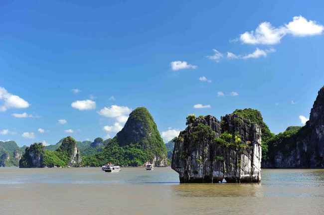 Vịnh Hạ Long - Quần đảo Cát Bà được UNESCO công nhận là Di sản Thiên nhiên Thế giới thuộc địa bàn hai tỉnh, thành phố đầu tiên ở Việt Nam - Ảnh 2.
