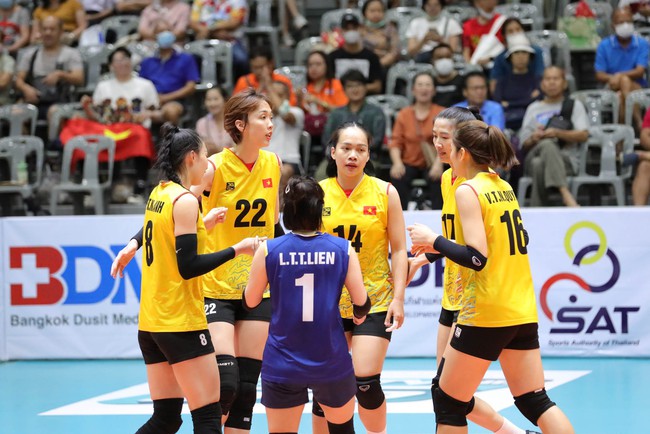 Thua ngược Thái Lan, bóng chuyền nữ Việt Nam hẹn Trung Quốc ở bán kết giải châu Á - Ảnh 2.