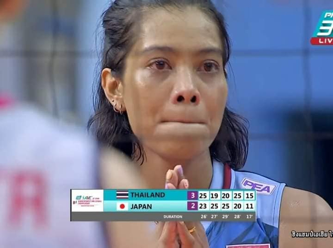 Sao bóng chuyền Thái Lan bật khóc sau chiến thắng kịch tính trước ĐT Nhật Bản ở bán kết giải châu Á - Ảnh 3.