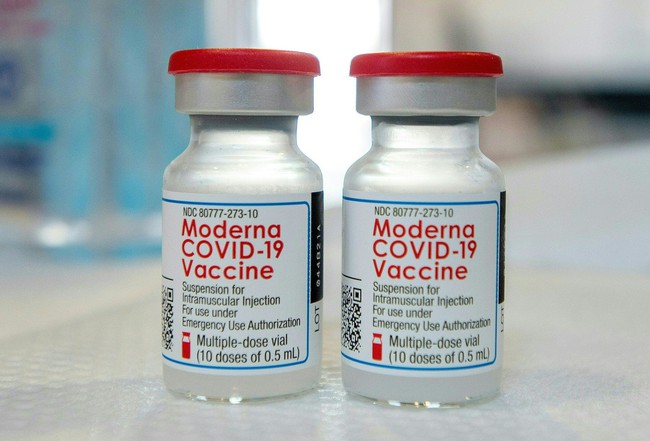 Covid-19: Vaccine cải tiến của Moderna và Pfizer có hiệu quả cao trong ngừa biến thể BA.2.86 - Ảnh 1.