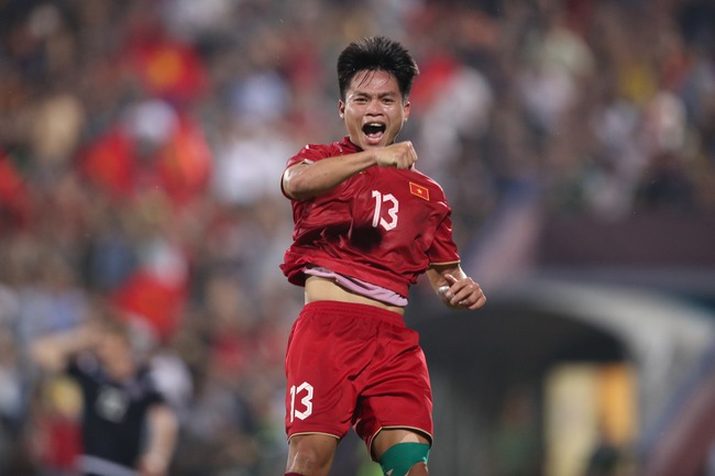 Bóng đá Việt Nam 8/9: Đội Olympic Việt Nam chỉ dùng 2 cầu thủ quá tuổi - Ảnh 4.