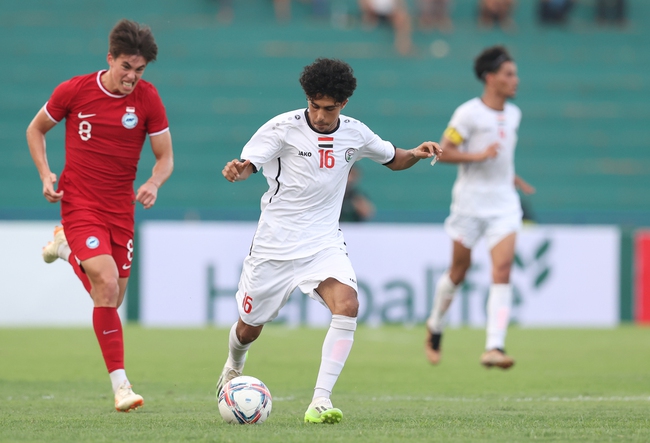 HLV Trần Công Minh: “Những giải đấu trẻ sẽ giúp U23 Việt Nam nâng tầm” - Ảnh 1.