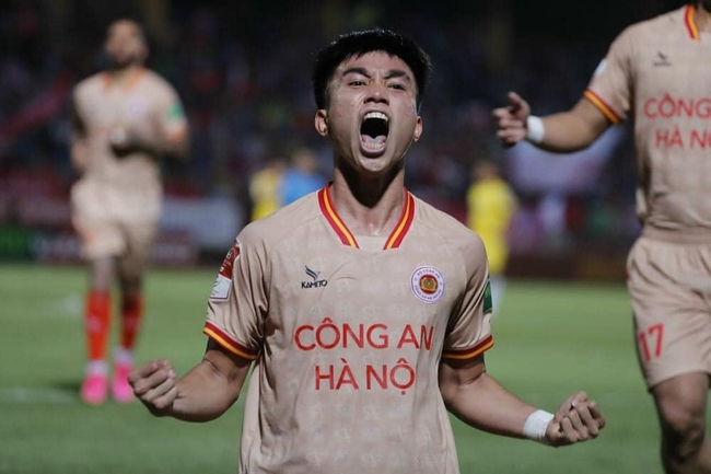 Chuyển nhượng V-League hôm nay 10/9: HAGL ‘săn’ tuyển thủ Thái Lan, Văn Lâm ở lại Topenland Bình Định - Ảnh 3.