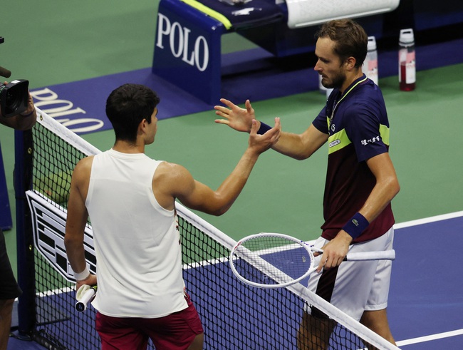 Hạ Alcaraz, Medvedev đấu Djokovic tại chung kết US Open 2023 - Ảnh 2.