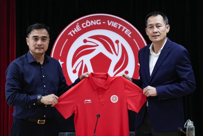 Thắng trận lịch sử ở Champions League, cựu HLV U23 Việt Nam vẫn phải rời Hà Nội FC; chuyện hy hữu đang xảy ra ở V-League - Ảnh 4.