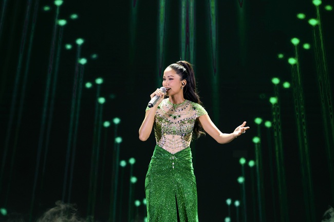 Hậu 'Chị đẹp đạp gió rẽ sóng', H'Hen Niê tự tin thể hiện giọng hát trước hàng nghìn khán giả - Ảnh 3.